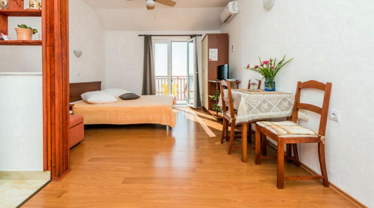 Guest house Fontana 3*