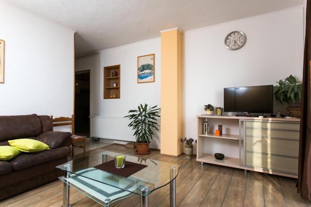 Fontana Guest house 3*